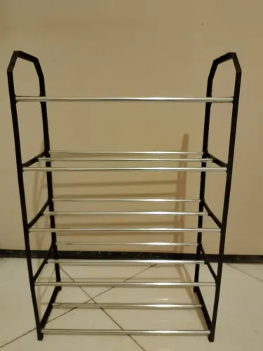 Vendo porta sapatos de 5 andares.