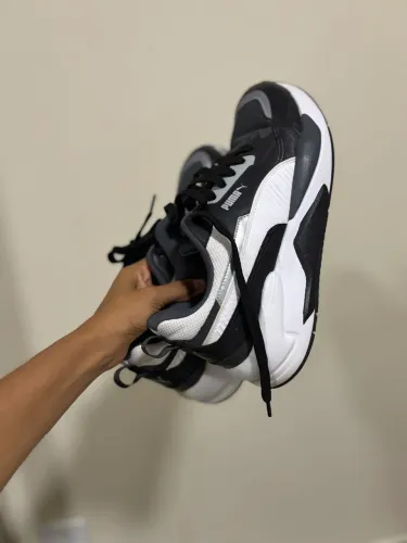 Tênis Puma Preto e Branco Original - Casual e Esportivo