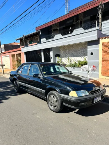 Chevrolet Monza GLS/ Hi-tech 2.0 EFI 2P E 4P (álcool) 1995