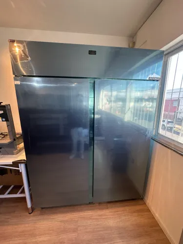 Geladeira pra carne refrigerada inox 1900 litros refrimate