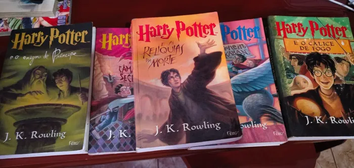 ? Livros , Mangás e HQs | Harry Potter, One piece, Batman, Spawn, Invencível e mais.