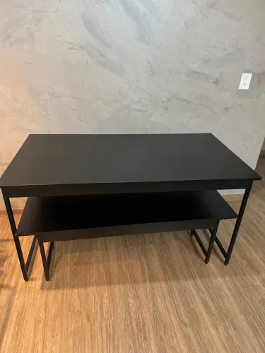 Mesa de jantar estilo industrial
