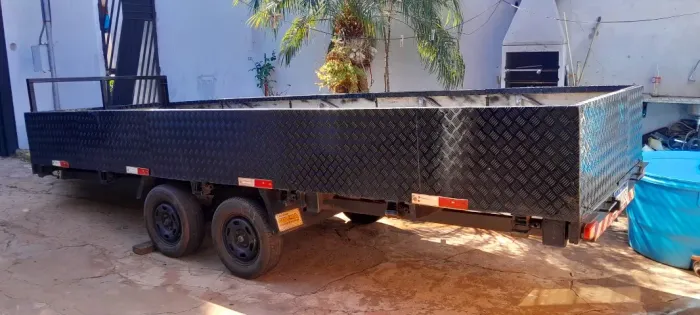 Carretinha reboque trucada