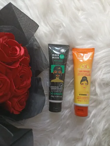 Kit Máscara Xô Cravos + Protetor Solar