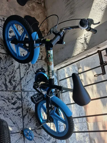 Vendo bicicleta infantil masculina