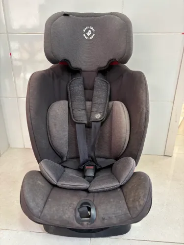 Cadeirinha carro Maxi-Cosi Titan com ISOFIX
