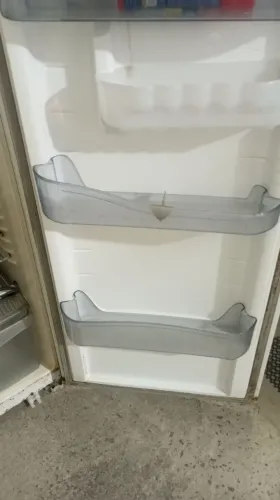 Geladeira para retirada de peças