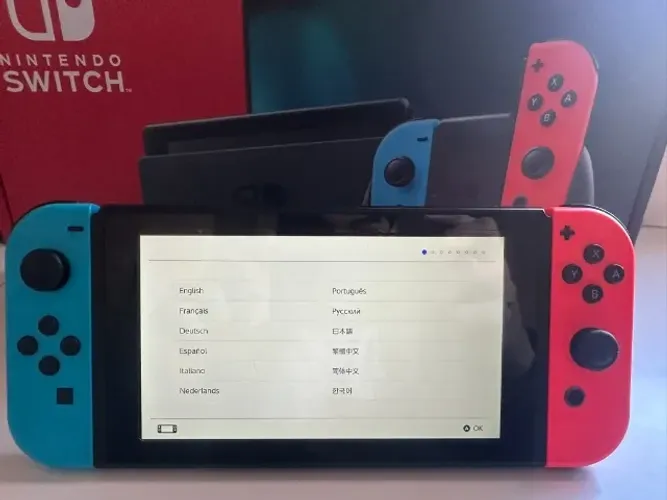 Nintendo Switch V2 + dois jogos