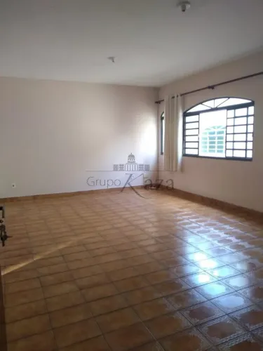 Oportunidade - Casa Sobreloja - Cidade Morumbi - 3 Dormitórios - 110m².