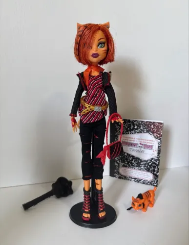 Boneca monster high tolorei