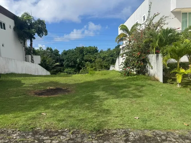 Imóvel para venda tem 525 metros quadrados em Alphaville II - Salvador - BA
