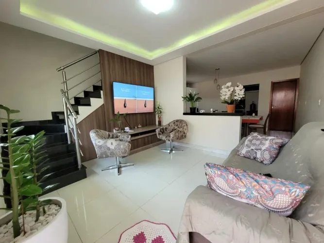 Casa à venda em Americana, Parque Universitário, com 2 suítes, com 124.17 m²