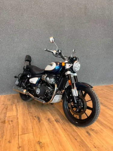 ROYAL ENFIELD SUPER METEOR 650 CELESTIAL BLUE