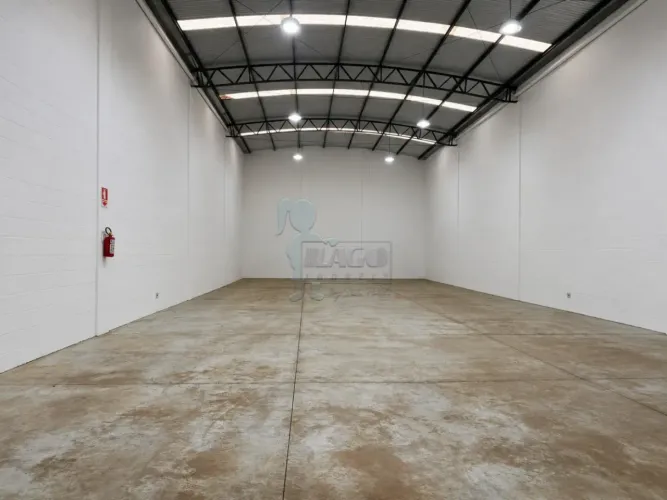 Galpão de 250m² com 02 banheiros para locação - Jardim Interlagos