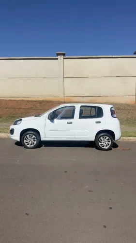 Fiat Uno Attractive 1.0 EVO Fire Flex 8V 5P 2020