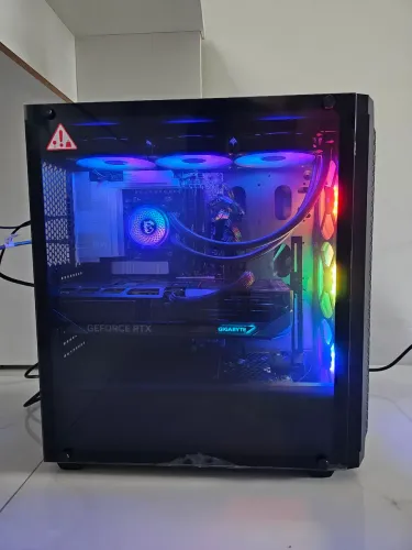 PC Gamer Ultra High-End! Ryzen 7 9850X3D | RTX 5070 Ti 16GB | 32GB DDR5 | SSD 990 Pro