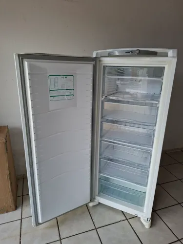 Freezer vertical consul 231 lts toda original