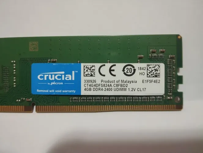 Memória Crucial DDR4 2400 4gb