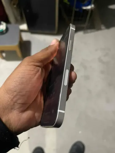 IPHONE 12