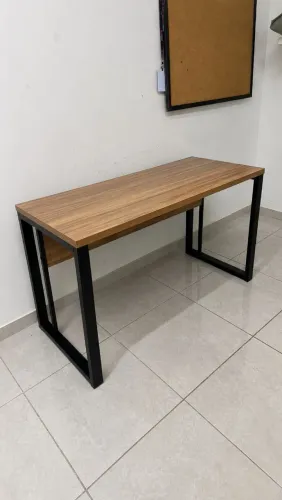 Mesa de escritório - birô industrial