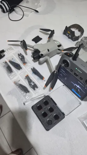 Drone dji mini 4 pro fly combo
