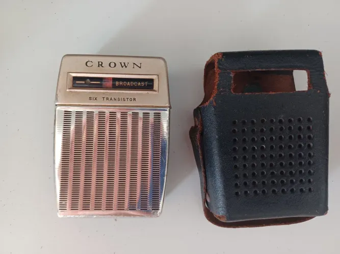 Radio crown