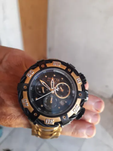 Vendo um relógio Invicto cronógrafo funcionando perfeitamente