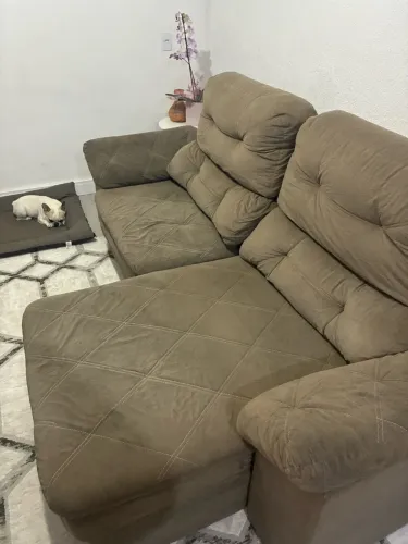 Sofá retrátil marrom