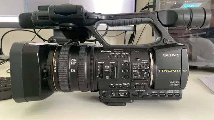 Sony HXR-NX5U NXCAM Professional