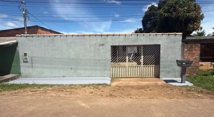 CASA NO GOIABAL