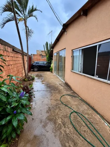 Vendo linda casa na cidade Ocidental GO