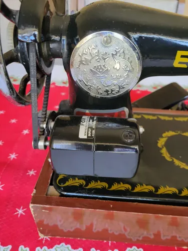 Maquina de Costura Elètrica Elgun