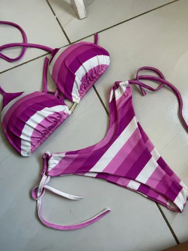 Biquíni feminino 
