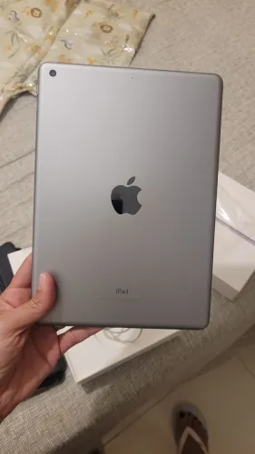 Ipad 6 geração - 32gb - sem marcas de uso!!