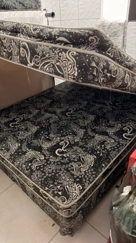 Cama casal queen