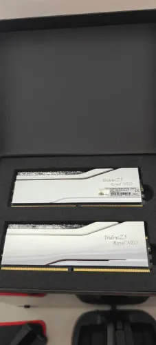Kit Memória DDR5 G.Skill Trident Z5 Royal Neo RGB 32GB (2x16GB) 6000MHz CL28