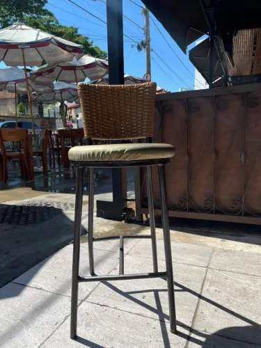 Banqueta Aruba Em Aço Carbono
