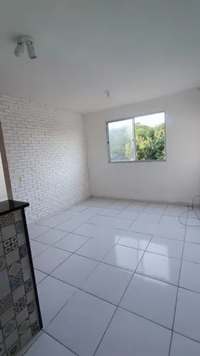 Aluga-se apartamento no Condomínio Santos Dumont - Nascente