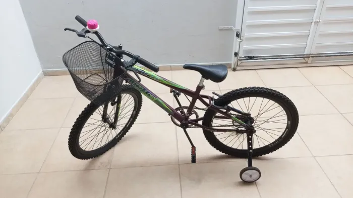 Bicicleta Roxa Infantil