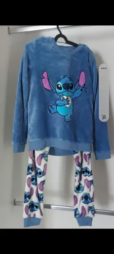 Vendo pijama do Stitch