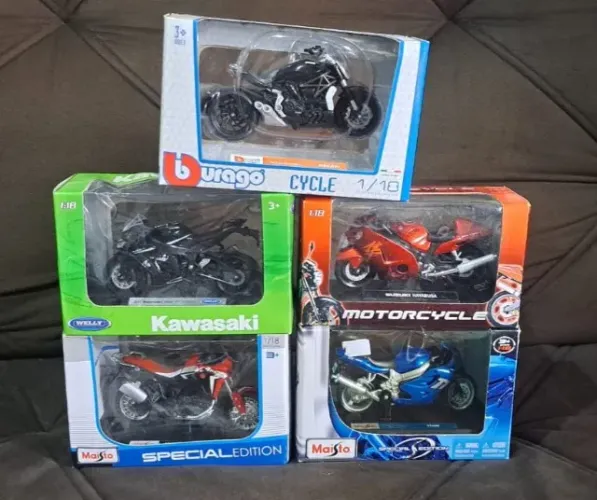 Miniaturas Moto Ducati, Honda, Kawasaki, Suzuki e Triumph- Diversas 1:18