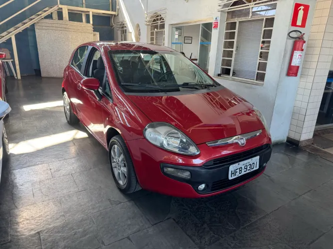 Fiat Punto Attractive 1.4 Fire Flex 8V 5P 2013