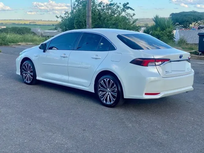 Toyota Corolla Altis Prem. Hybrid 1.8 Flex AUT 2020