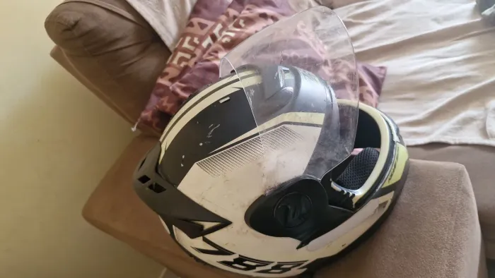 CAPACETE