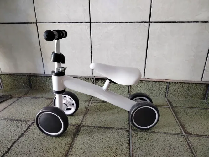 Bicicleta de equilíbrio