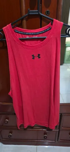 Camiseta regata Under Armour 