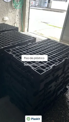 Piso de plástico