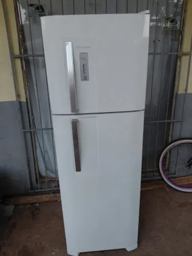 Geladeira dúplex Electrolux frost free nova praticamente. $970