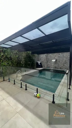 Casa de condomínio em Glória - Macaé