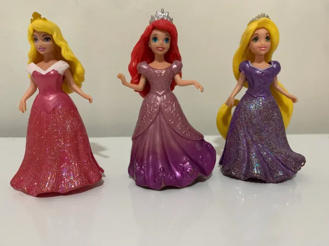 Bonecas Princesas Disney Magiclip - Ariel, Rapunzel e Aurora
